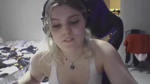 never_enoughh online show from July 30, 5:13 pm