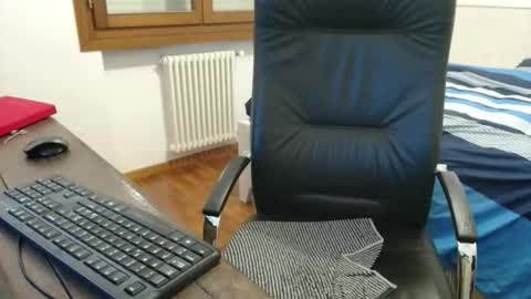 simi online show from April 1, 7:22 pm