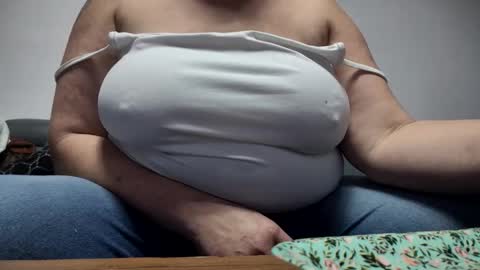 newbis666 online show from November 2, 9:59 pm