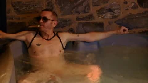 newfun11 online show from August 1, 2:24 am