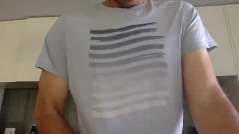 Snapshot of newysub75 chatting on December 1, 9:28 pm newysub75 online show from December 1, 9:28 pm