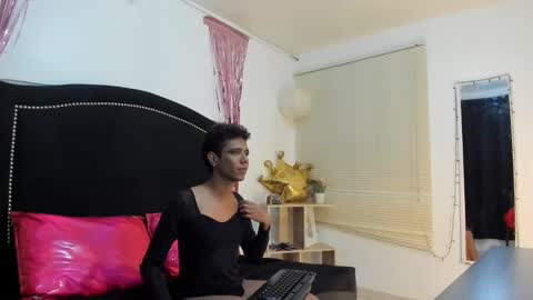 Snapshot of nezuco_tanyiro chatting on October 17, 5:22 am nezuco_tanyiro online show from October 17, 5:22 am