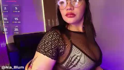 Nia Blum online show from August 7, 12:25 pm