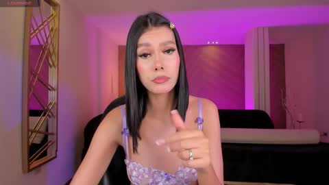 Call me Nia  online show from November 5, 7:38 pm