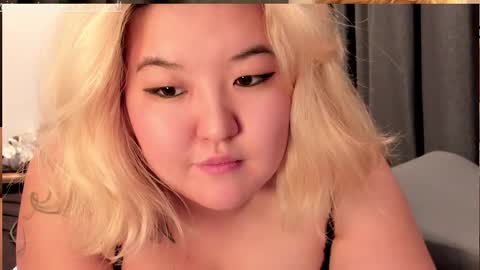 Kim online show from December 4, 10:59 am