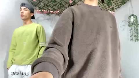 nice_boys11 online show from June 9, 1:44 pm