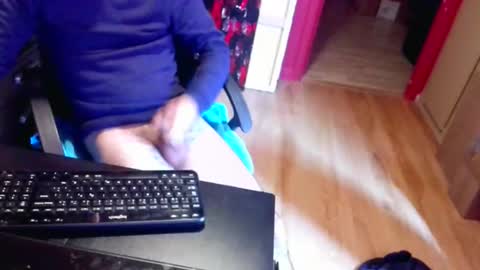 nicecck24 online show from December 3, 5:52 am