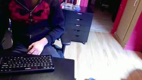 nicecck24 online show from March 3, 5:14 am