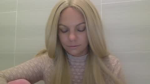 Amber online show from October 25, 9:30 am