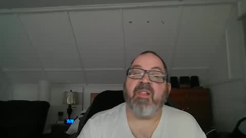 niceguy7208 online show from February 15, 2:26 am