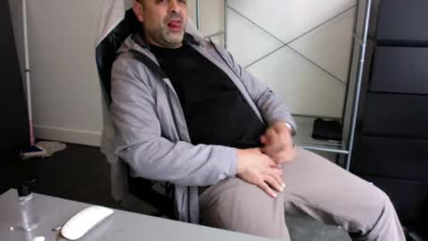 nicehornymaroc online show from June 13, 3:44 pm