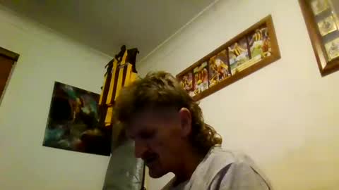 Snapshot of niceozziecockxxx chatting on December 16, 12:16 pm Sexiishaine online show from December 16, 12:16 pm