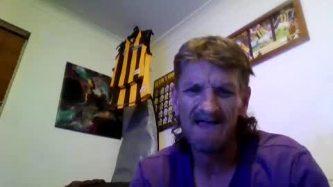 Snapshot of niceozziecockxxx chatting on January 10, 8:04 pm Sexiishaine online show from January 10, 8:04 pm