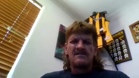 Snapshot of niceozziecockxxx chatting on January 16, 3:23 am Sexiishaine online show from January 16, 3:23 am