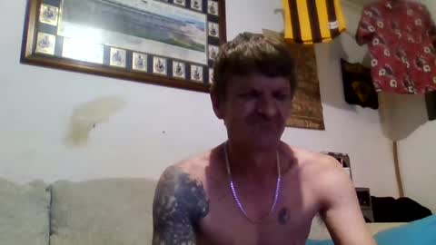 Snapshot of niceozziecockxxx chatting on October 31, 8:09 pm Sexiishaine online show from October 31, 8:09 pm