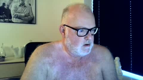 nicexxdane online show from June 19, 3:23 am