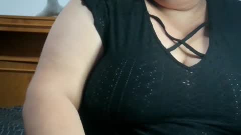 Nicholle online show from July 1, 9:01 pm