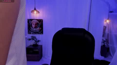 nick fenix online show from July 2, 3:04 am