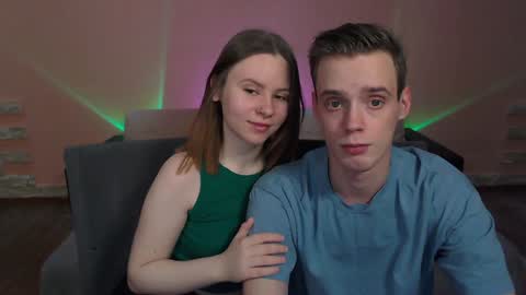 nick and molly online show from December 26, 5:19 pm