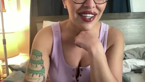 Nicki Marie online show from December 14, 3:04 pm