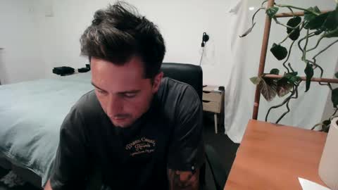 Nick maxx online show from December 29, 12:23 pm