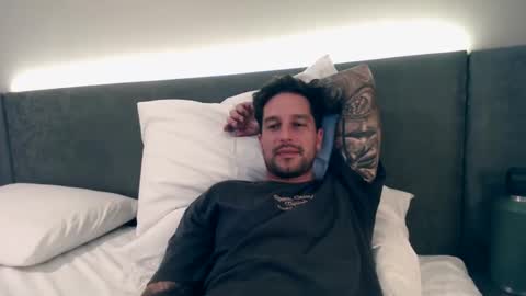 Nick maxx online show from January 3, 11:56 am