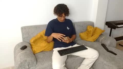 Snapshot of nickolas_moon chatting on September 18, 2:21 pm Nickolas Muoz online show from September 18, 2:21 pm