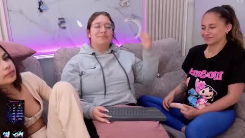 nicky_as online show from January 8, 5:30 pm