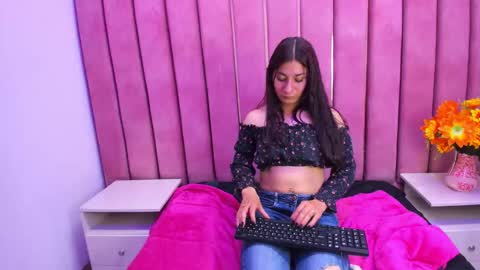 Nicky Miler online show from November 8, 4:43 pm