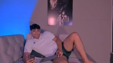 nicol_and_thiago_212 online show from June 24, 11:56 pm