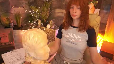 Nicol Moonn online show from January 15, 6:55 am