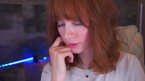 Nicol Moonn online show from December 2, 7:29 am