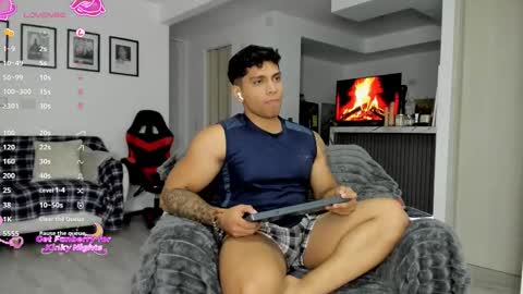 nicolas_montoya online show from November 30, 1:34 am