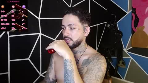 nicolas online show from November 26, 3:26 am