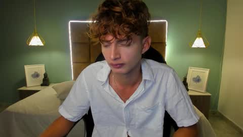 nicolasferrer18 online show from November 20, 7:55 pm