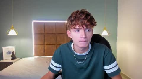 nicolasferrer18 online show from November 22, 7:23 pm