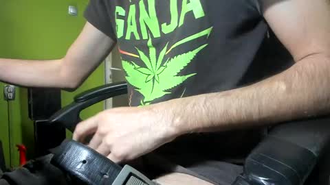 L. Nicolas online show from April 21, 5:25 am