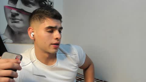 Snapshot of nicolasmuscle chatting on January 10, 12:06 am Andres online show from January 10, 12:06 am