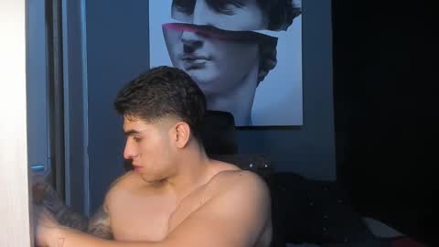 Snapshot of nicolasmuscle chatting on October 13, 11:40 pm Andres online show from October 13, 11:40 pm