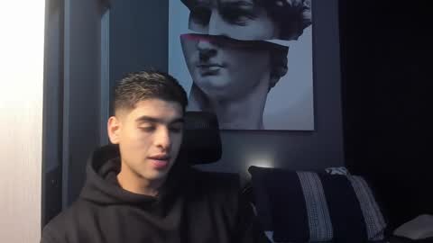 Snapshot of nicolasmuscle chatting on October 1, 2:21 am Andres online show from October 1, 2:21 am