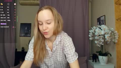 Nicoletta online show from February 12, 7:06 pm