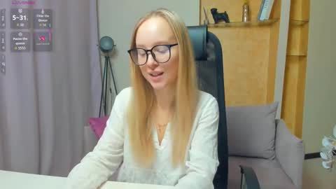 Nicoletta online show from November 23, 7:34 pm