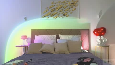 Nicole online show from February 26, 9:18 pm