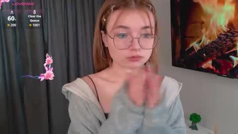 Nicole online show from October 16, 6:13 am