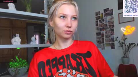 Nicole online show from July 23, 2:31 am