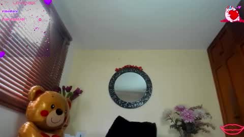 Nicole Santana online show from March 24, 9:43 pm