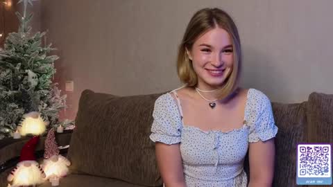 Nicole online show from December 13, 5:21 pm