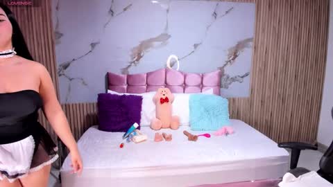 nicolee19_ online show from November 13, 11:13 am