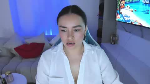 Nicolle online show from July 9, 11:42 pm