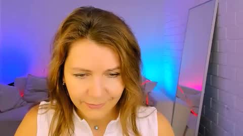 nicolehits online show from November 12, 9:22 am